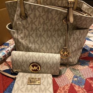 Vanilla MK Purse Wallet and wristlet